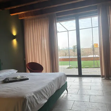Privatunterkunft Dimora Rosaspina Eden E Platinum *